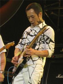 娛樂吃瓜醬黃貫中,娛樂吃瓜醬中的音樂傳奇 第1張 娛樂吃瓜醬黃貫中,娛樂吃瓜醬中的音樂傳奇 第1張