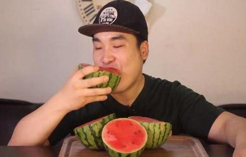 廣西吃瓜網紅,揭秘當地美食風潮背后的故事  第3張