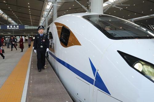 西安高鐵站爆料事件最新,驚現“神秘乘客”引發熱議  第3張