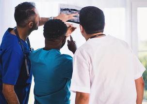 退休醫(yī)生爆料視頻大全,真實(shí)退休生活與醫(yī)療行業(yè)內(nèi)幕大揭秘 第3張 退休醫(yī)生爆料視頻大全,真實(shí)退休生活與醫(yī)療行業(yè)內(nèi)幕大揭秘 第3張