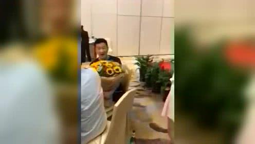 娛樂(lè)圈吃瓜少女日常,吃瓜少女的日常揭秘