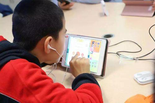 老師爆料網課抽風視頻,老師爆料學生搞笑視頻引爆網絡